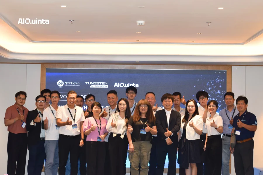 Group photo of speakers, organizers and attendees at the Building the Self-Operating Enterprise workshop.
